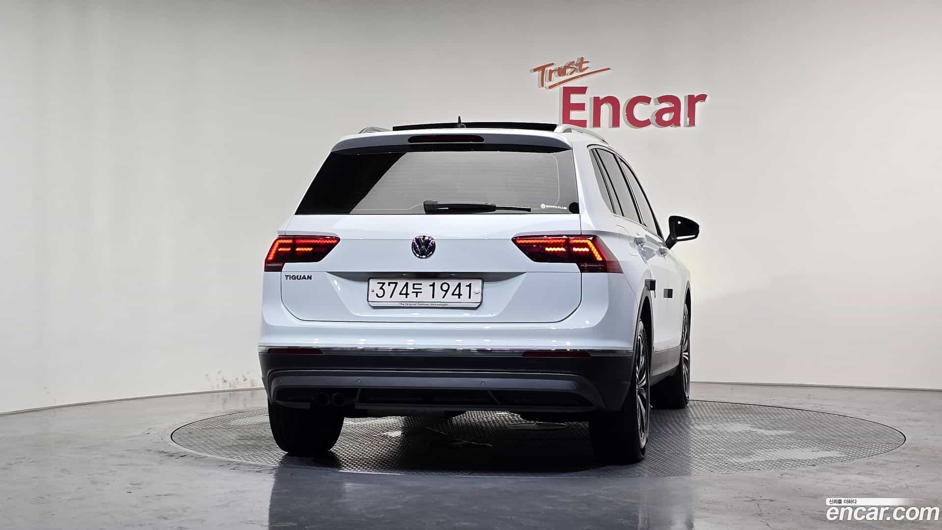 Tiguan Volkswagen 2019.10-OUTER-004