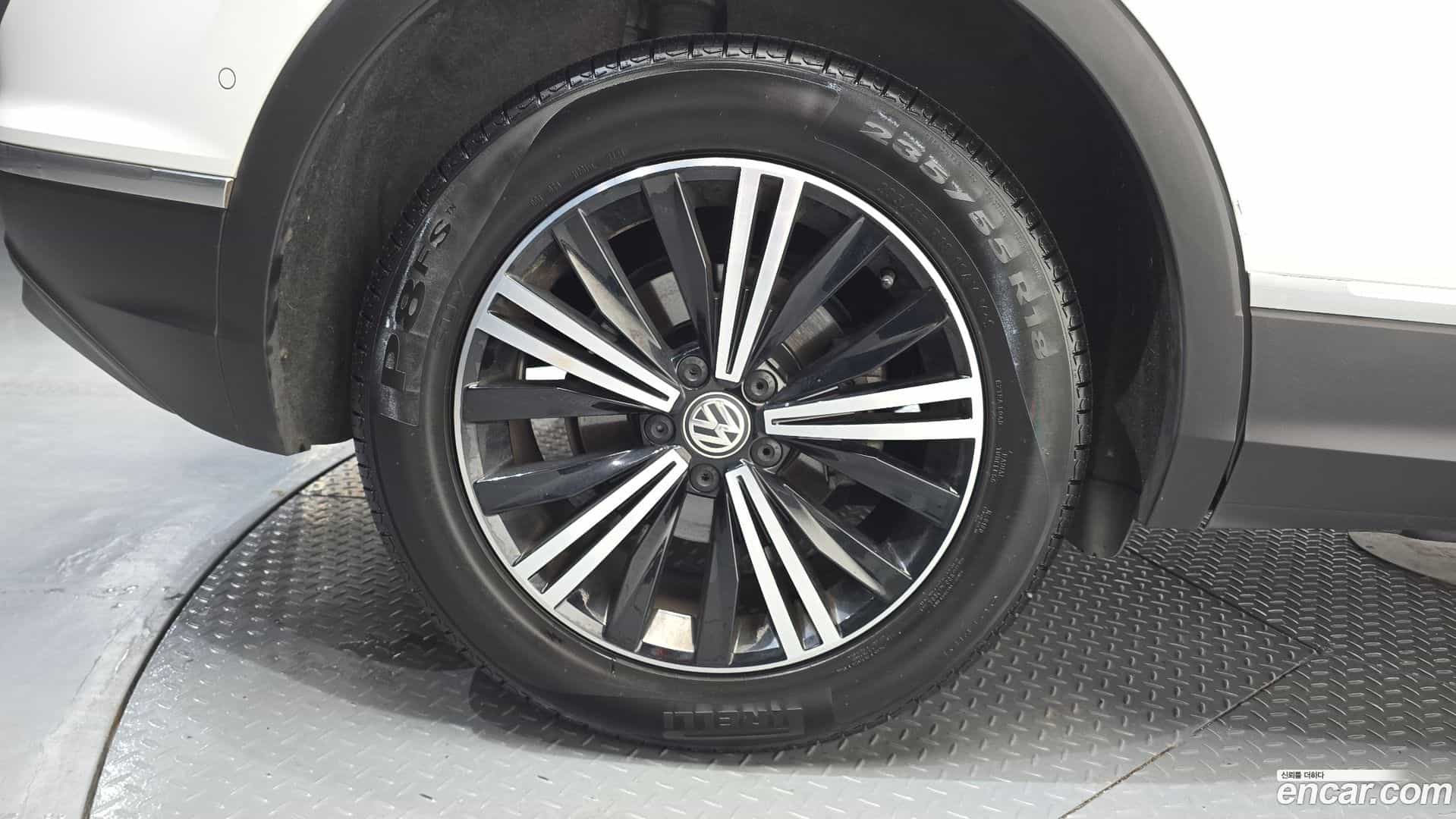 Tiguan Volkswagen 2019.10-OUTER-005