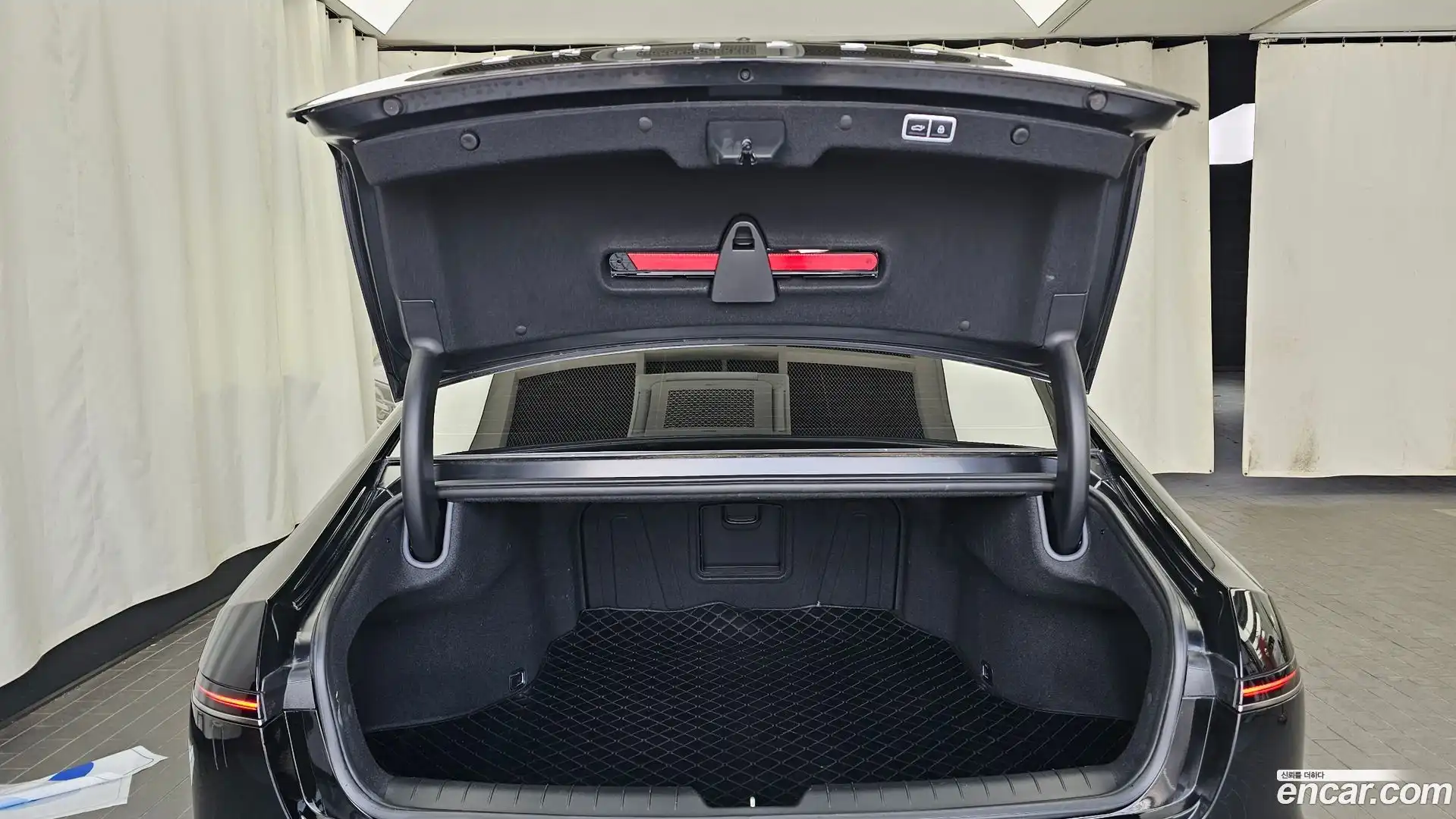 Grandeur Hyundai 2023.3-OPTION-024