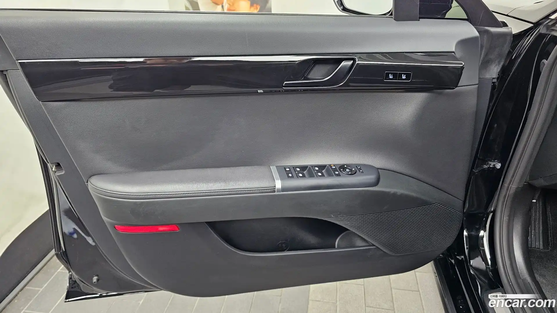 Grandeur Hyundai 2023.3-INNER-034