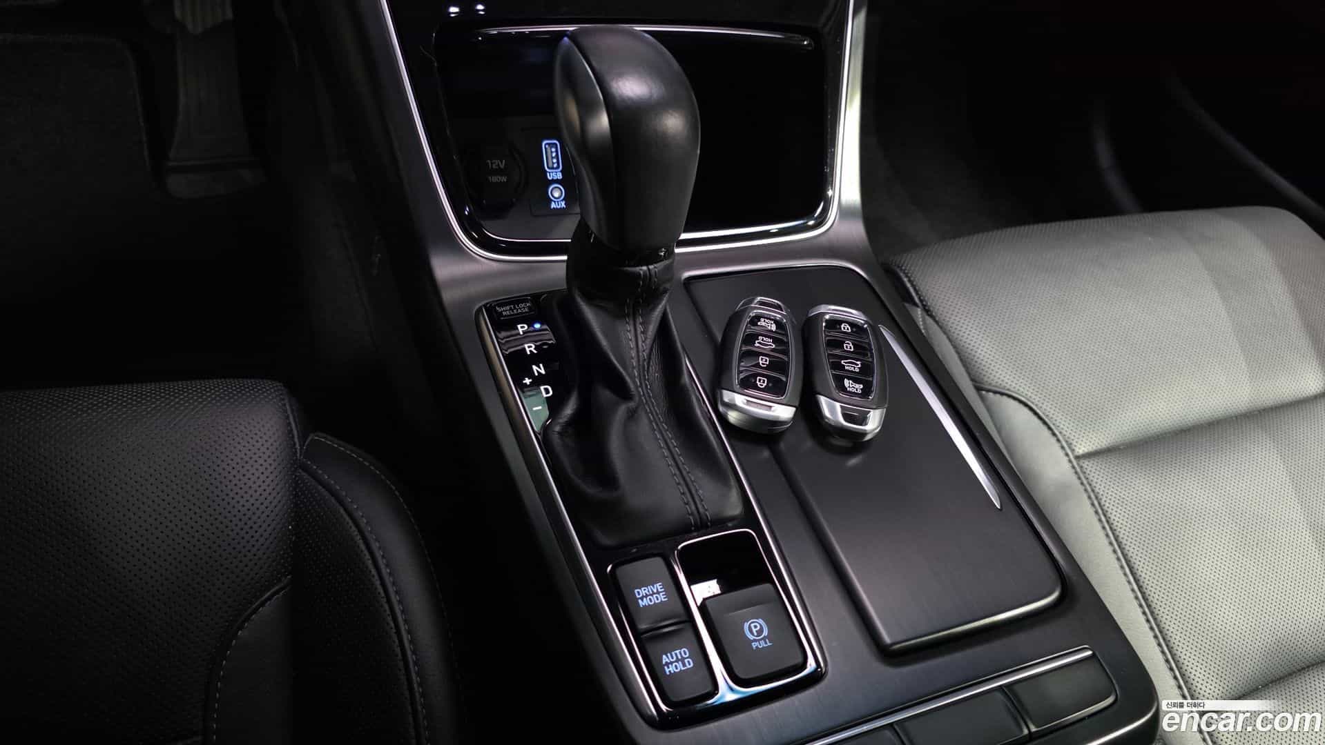 Grandeur Hyundai 2017.5-INNER-009