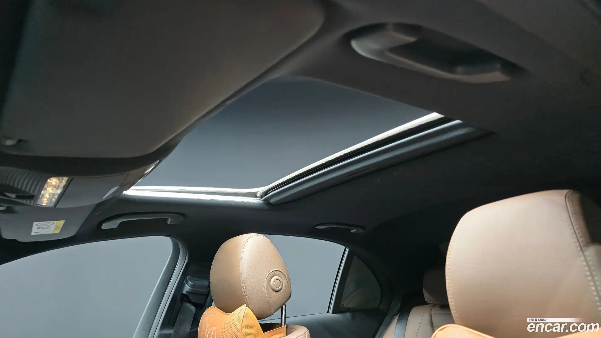 E-Class Mercedes-Benz 2020.10-OPTION-023