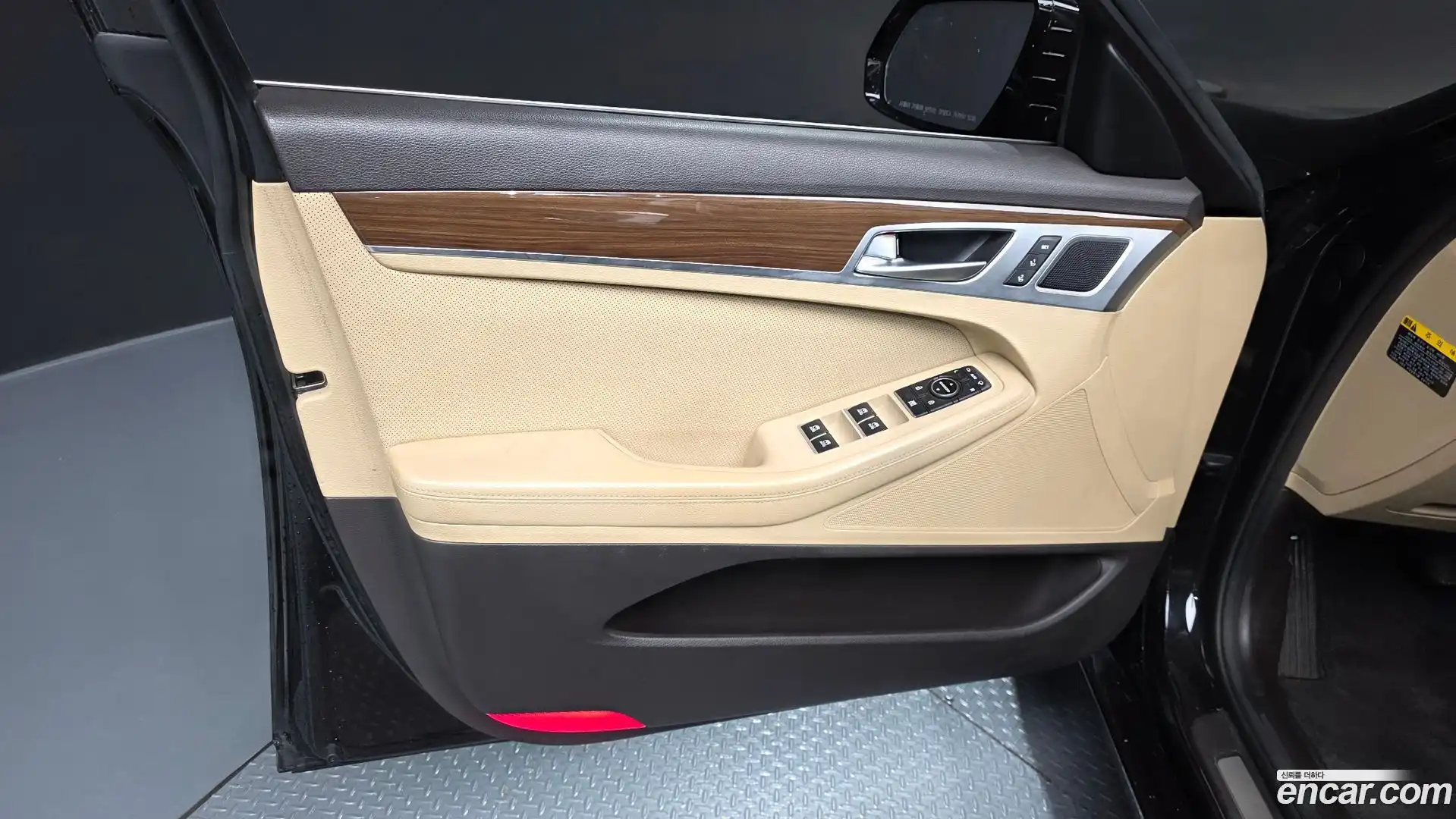 G80 Genesis 2017.7-INNER-034
