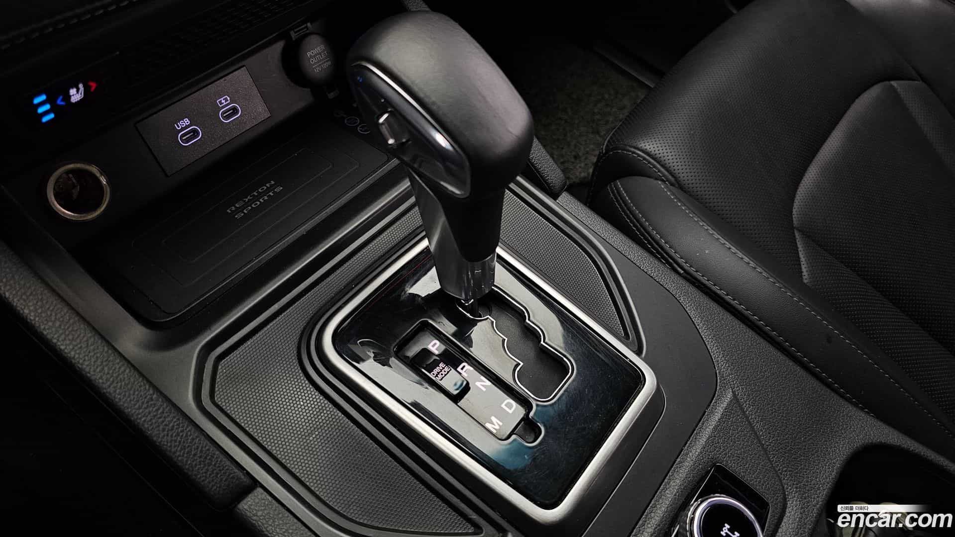 Rexton KG Mobility 2024.0-INNER-009