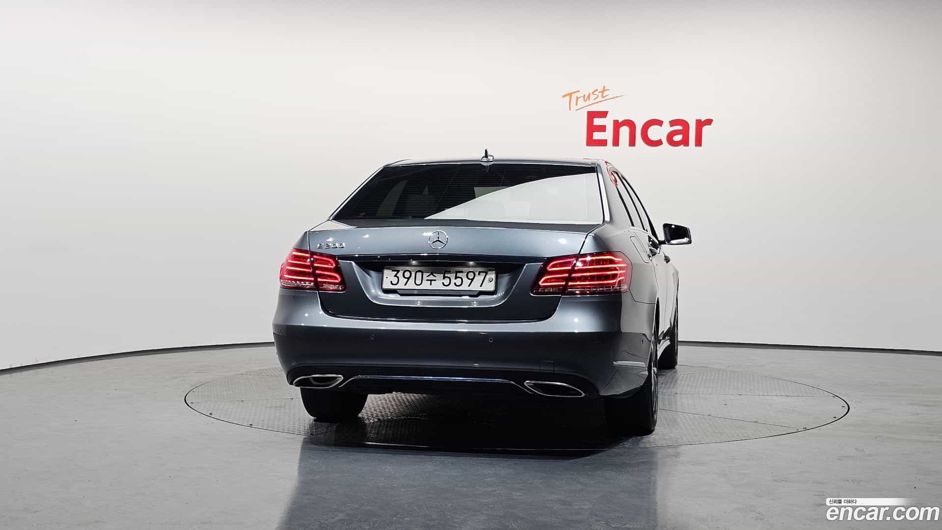E-Class Mercedes-Benz 2015.9-OUTER-004