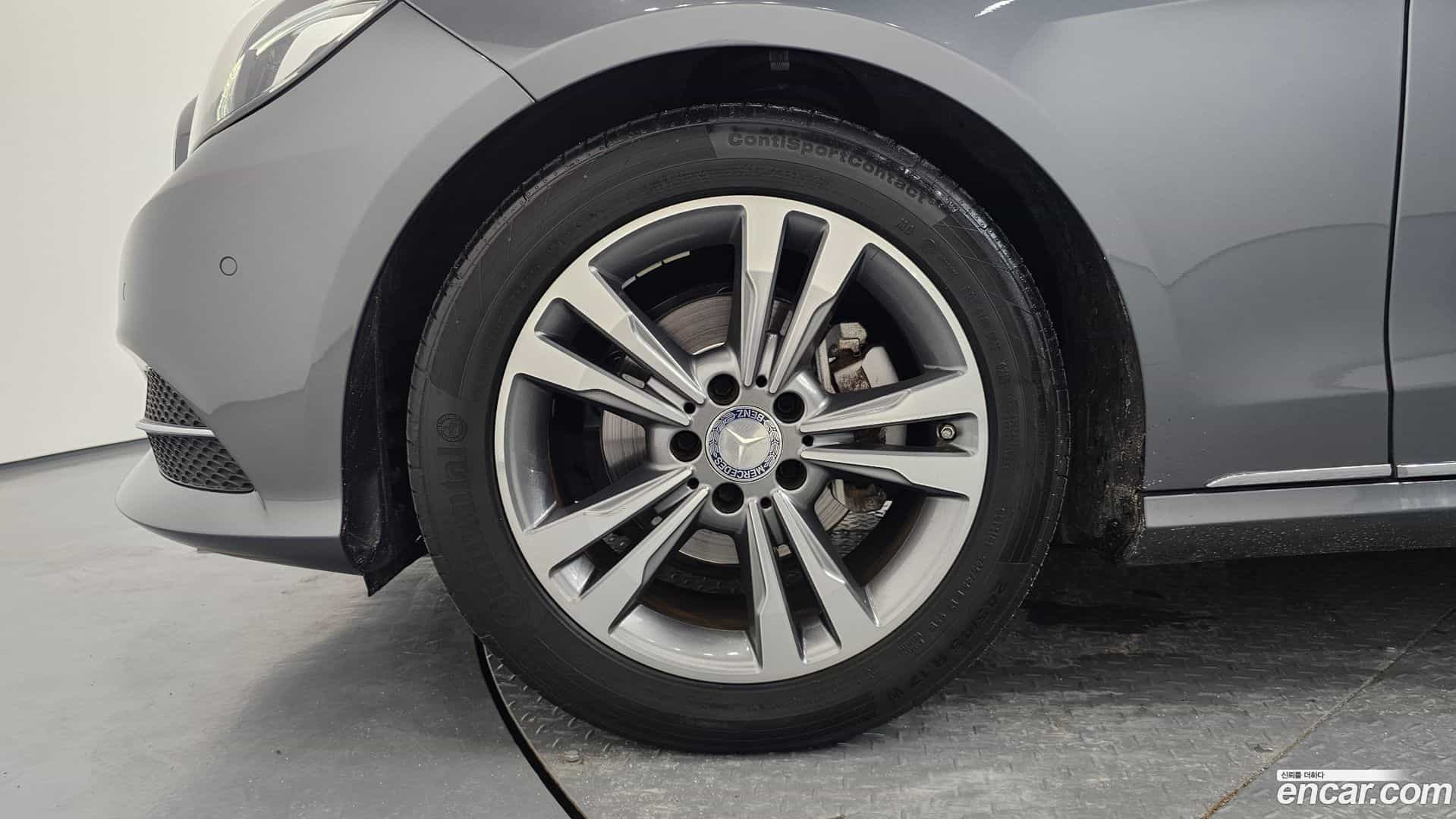 E-Class Mercedes-Benz 2015.9-OUTER-005