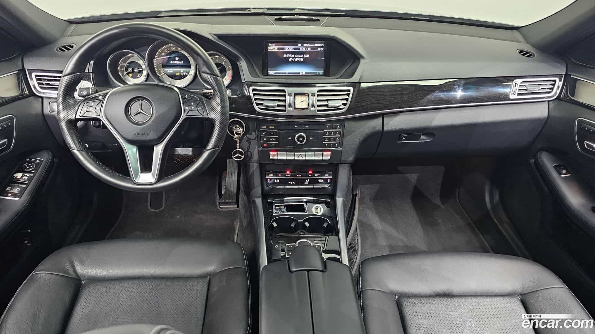 E-Class Mercedes-Benz 2015.9-INNER-007