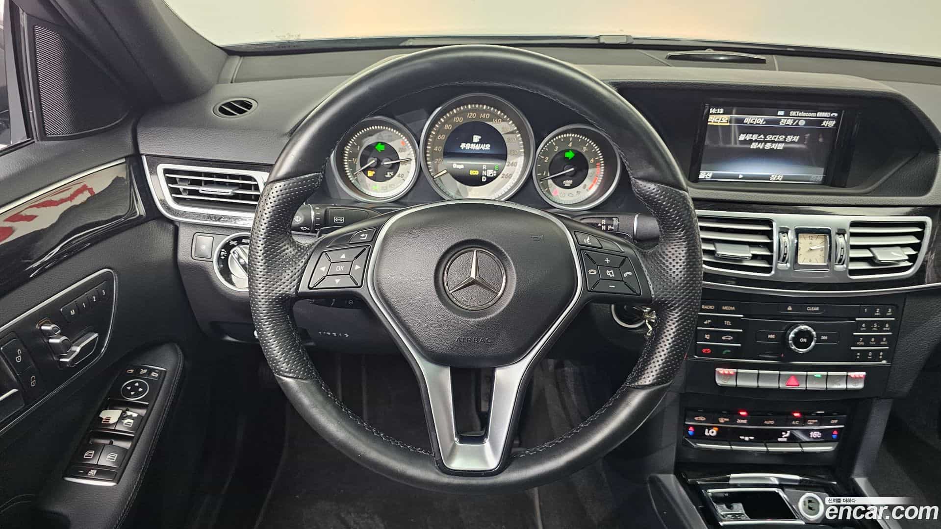 E-Class Mercedes-Benz 2015.9-OPTION-016