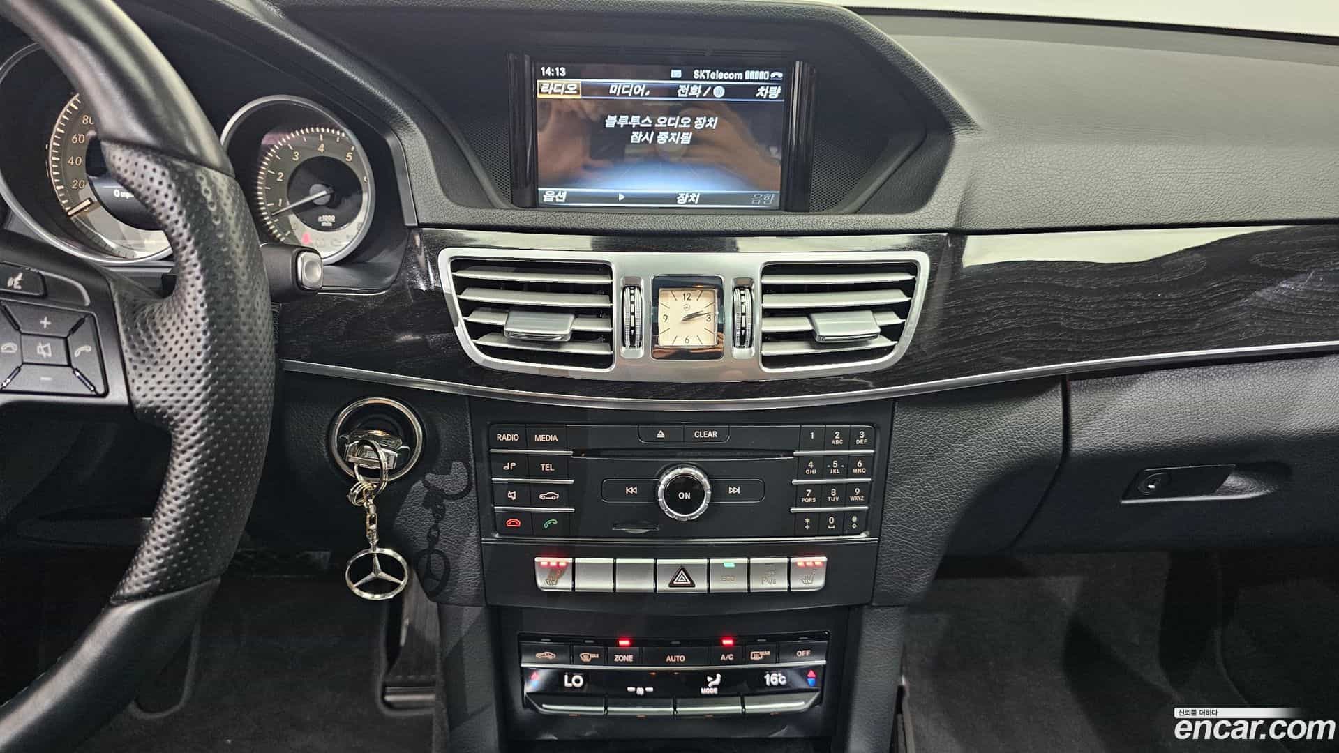 E-Class Mercedes-Benz 2015.9-OPTION-018