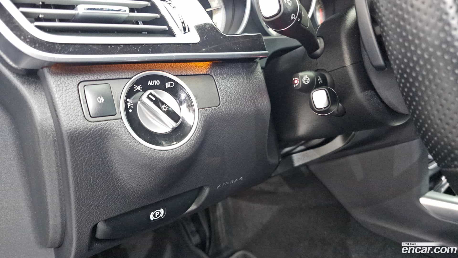 E-Class Mercedes-Benz 2015.9-OPTION-020