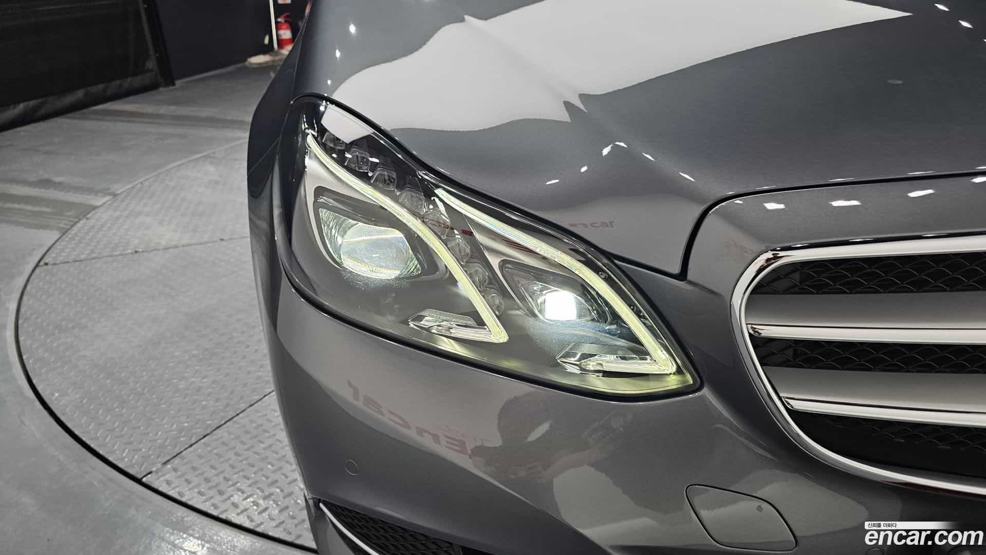 E-Class Mercedes-Benz 2015.9-OUTER-032