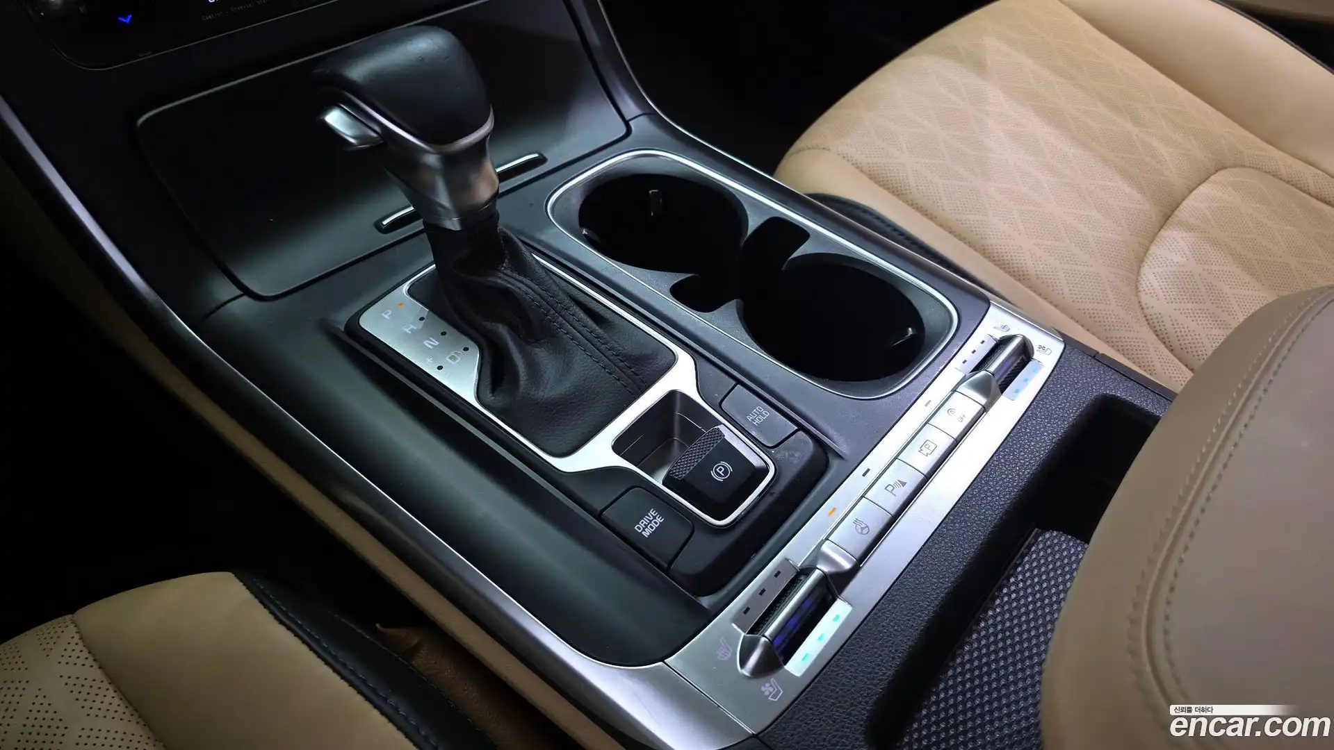 Canival Kia 2021.1-INNER-009