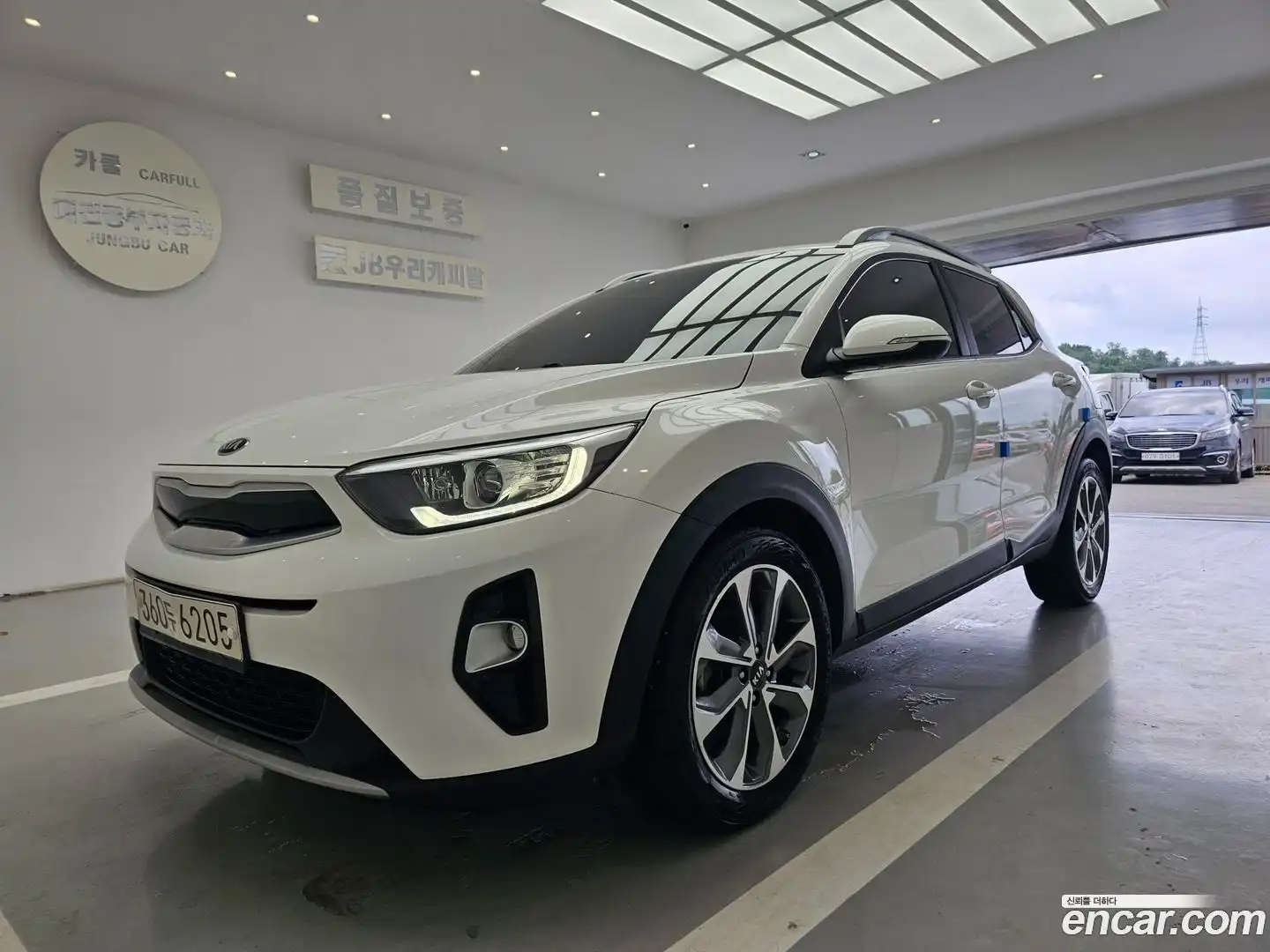 Stonic Kia 2019.6-OUTER-001