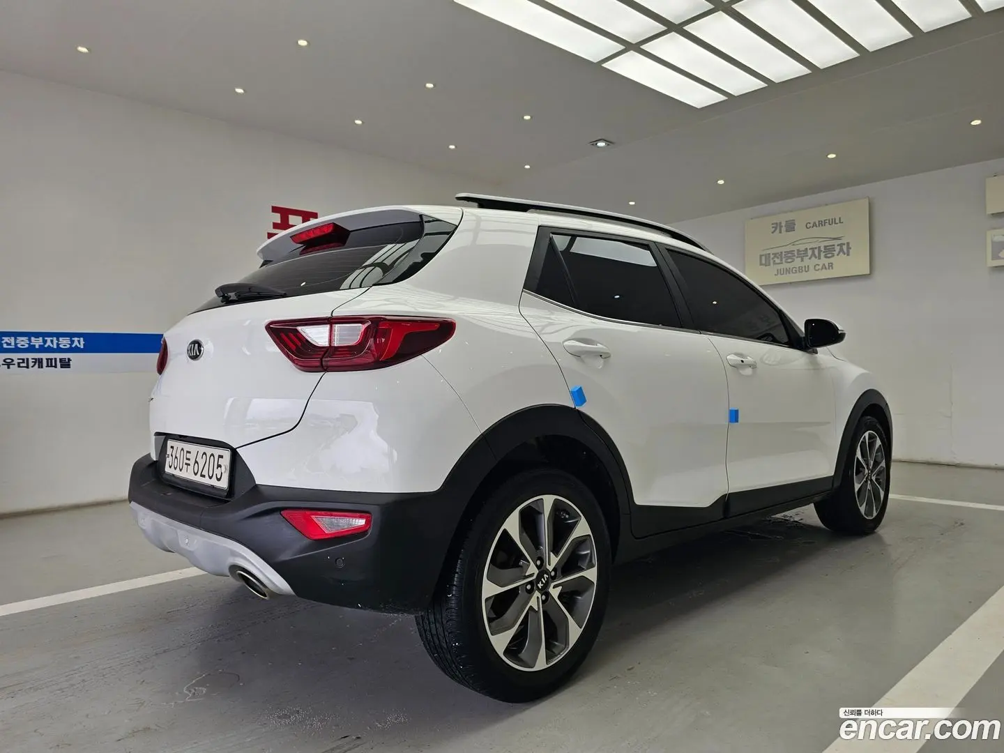 Main__Slider__Photo:Stonic Kia 2019.6-1