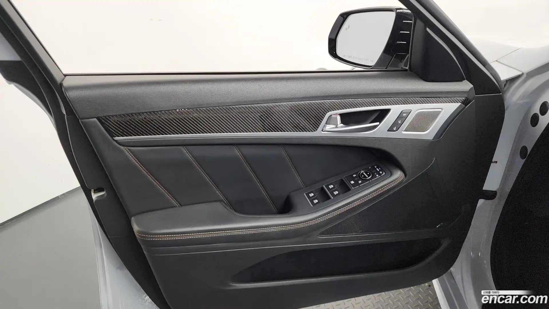 G80 Genesis 2017.9-INNER-034