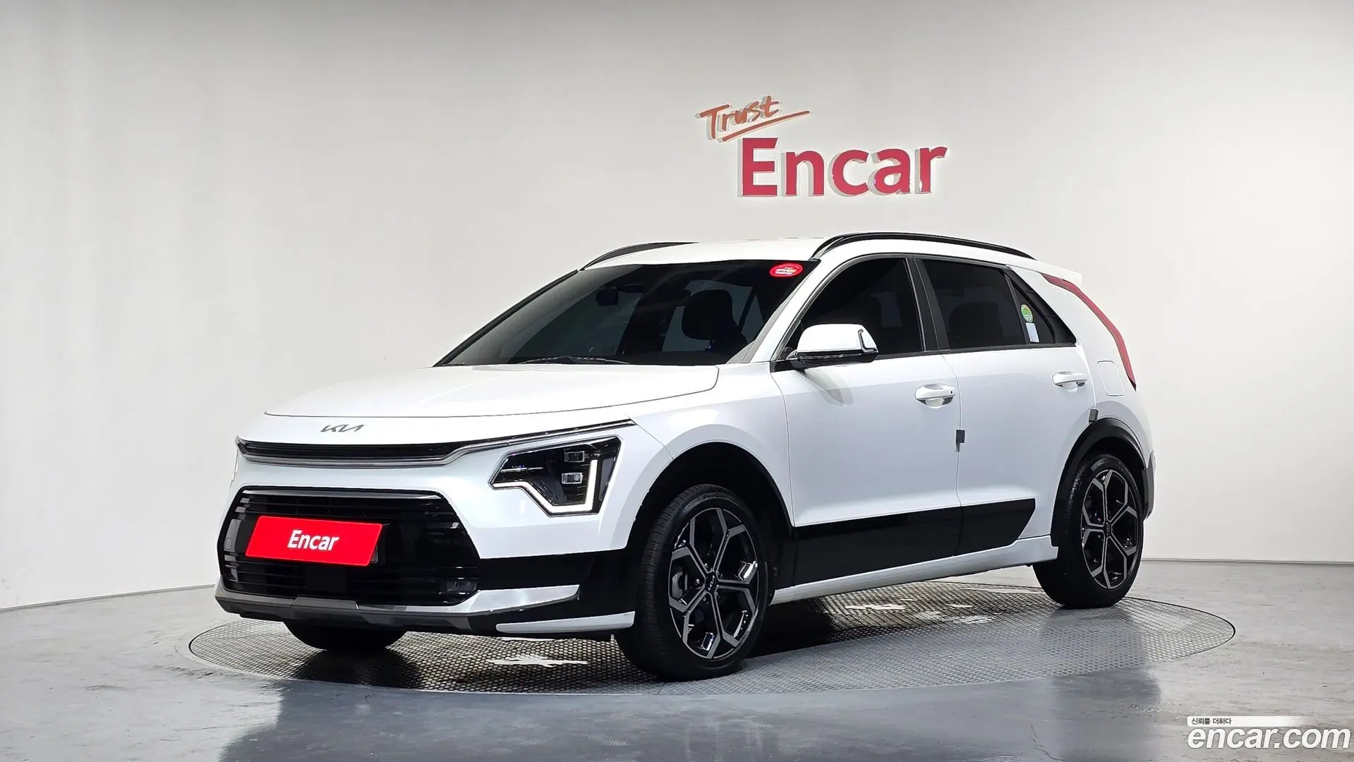 Main__Slider__Photo:Niro Kia 2022.4-0