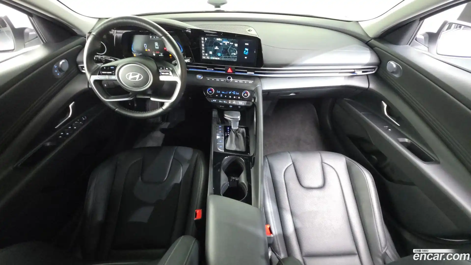 AVANTE Hyundai 2024.5-INNER-007