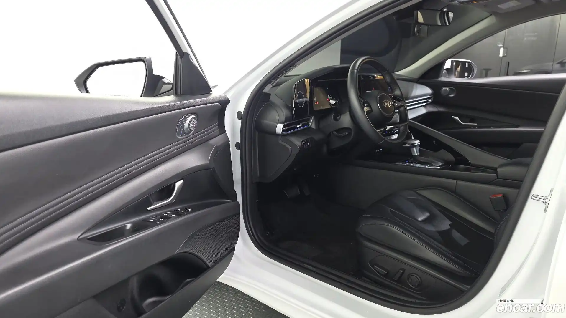 AVANTE Hyundai 2024.5-INNER-010
