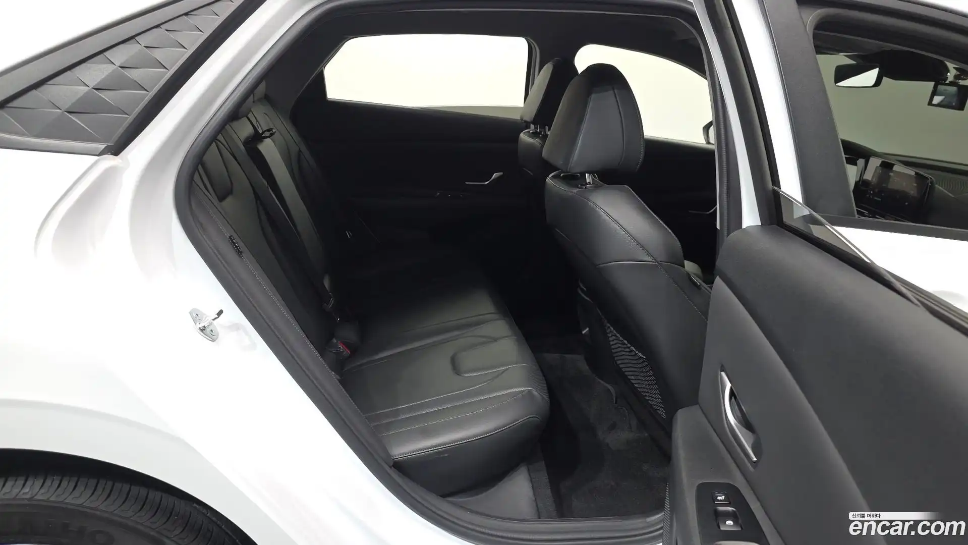 AVANTE Hyundai 2024.5-OPTION-016
