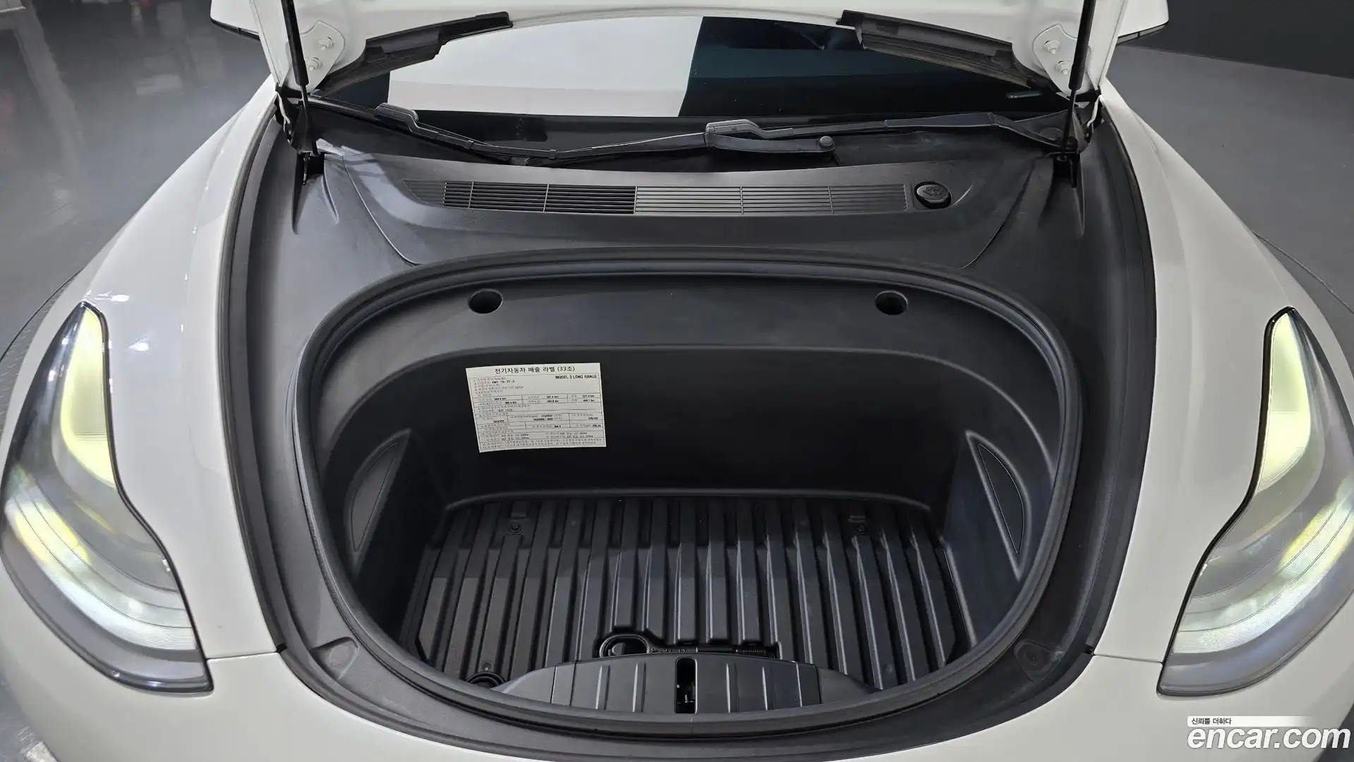 Model 3 Tesla 2021.5-OUTER-006