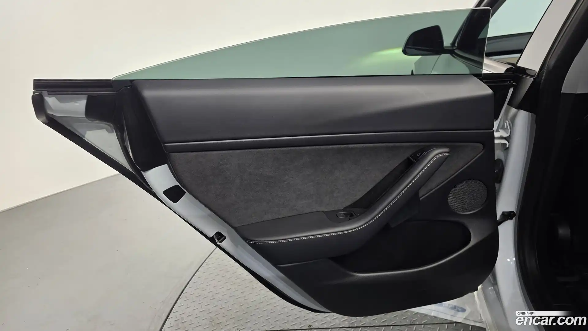 Model 3 Tesla 2021.5-INNER-035