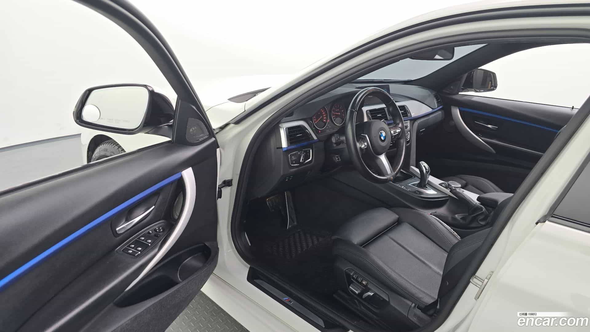 3-Series BMW 2018.2-INNER-010