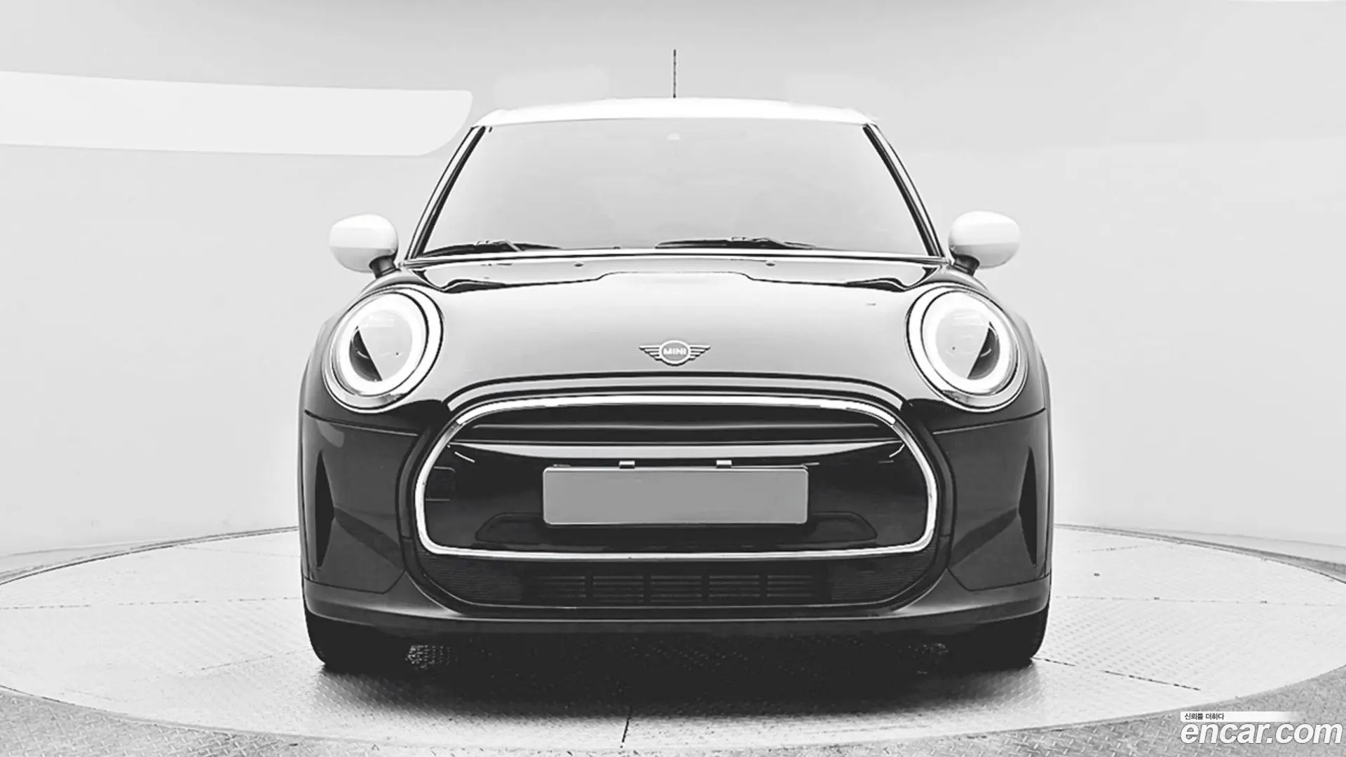 Main__Slider__Photo:Cooper Mini 2023.1-1
