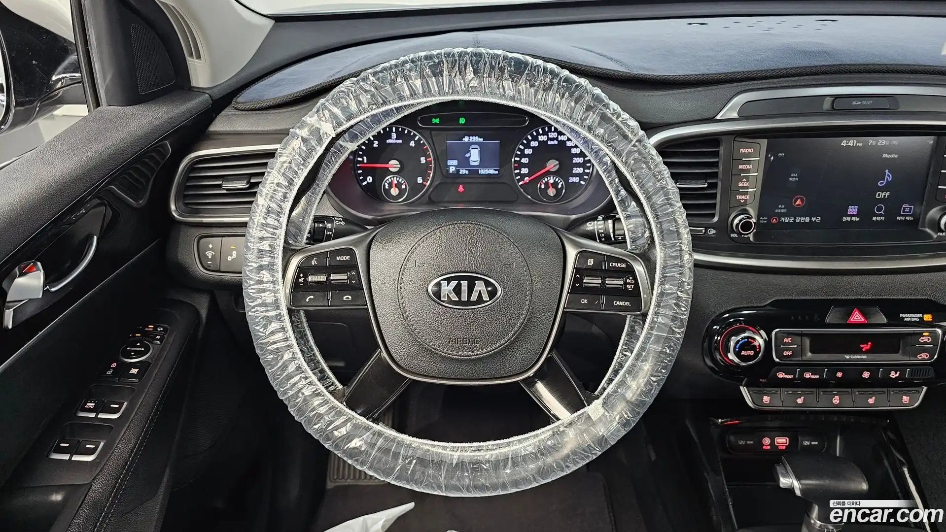 Sorento Kia 2018.7-OPTION-017