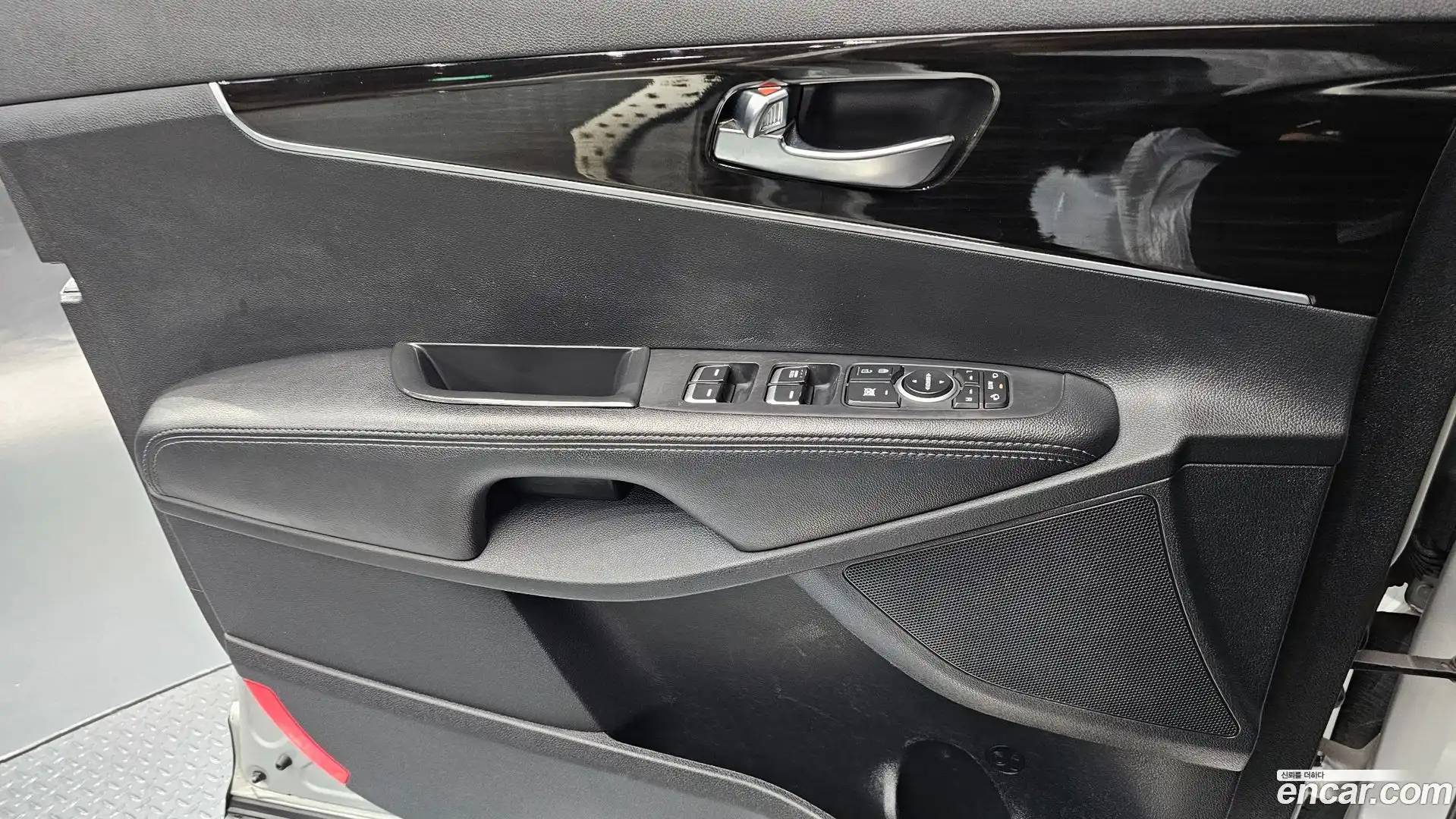 Sorento Kia 2018.7-INNER-034