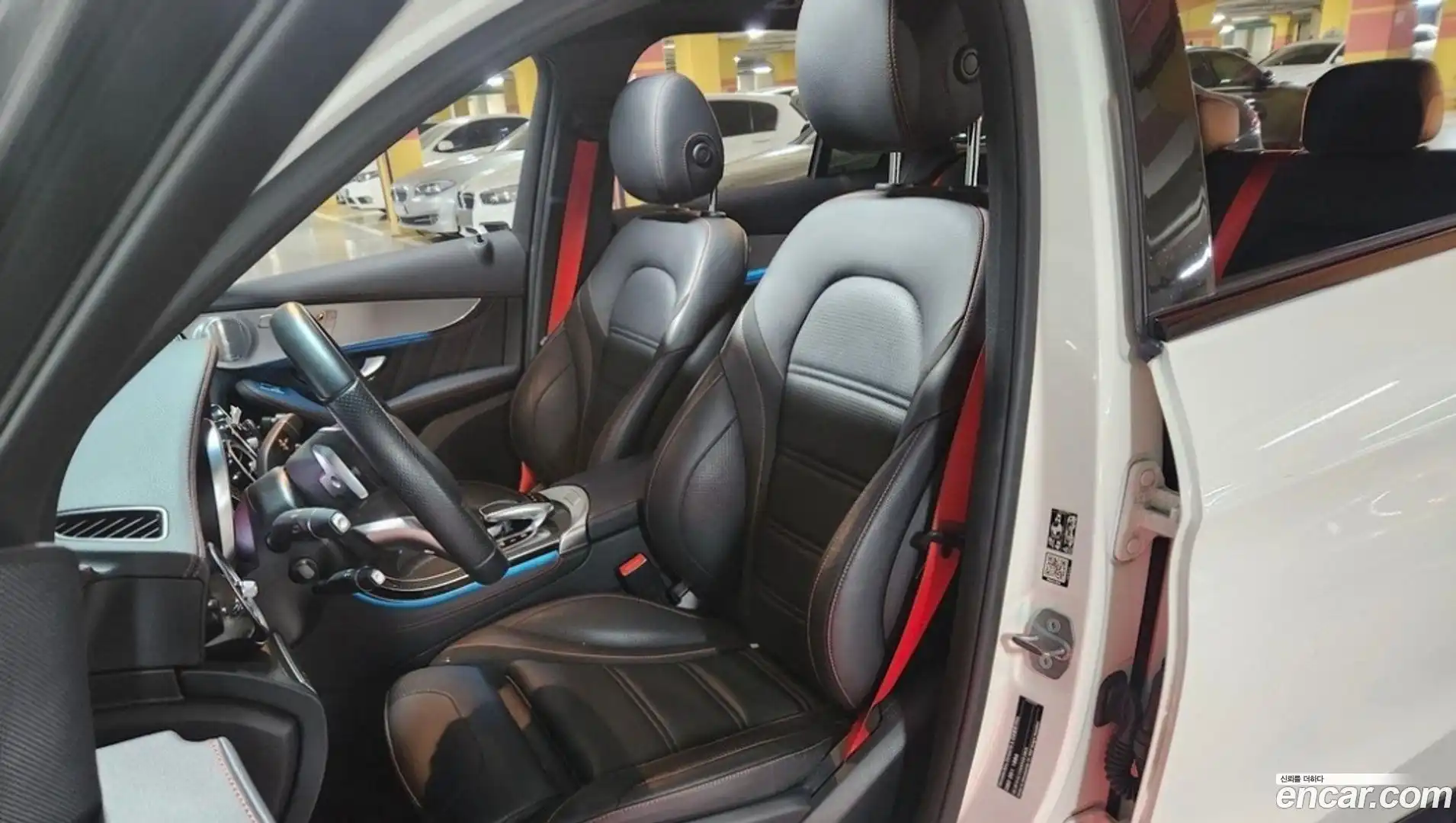 GLC-Class Mercedes-Benz 2018.4-OUTER-002