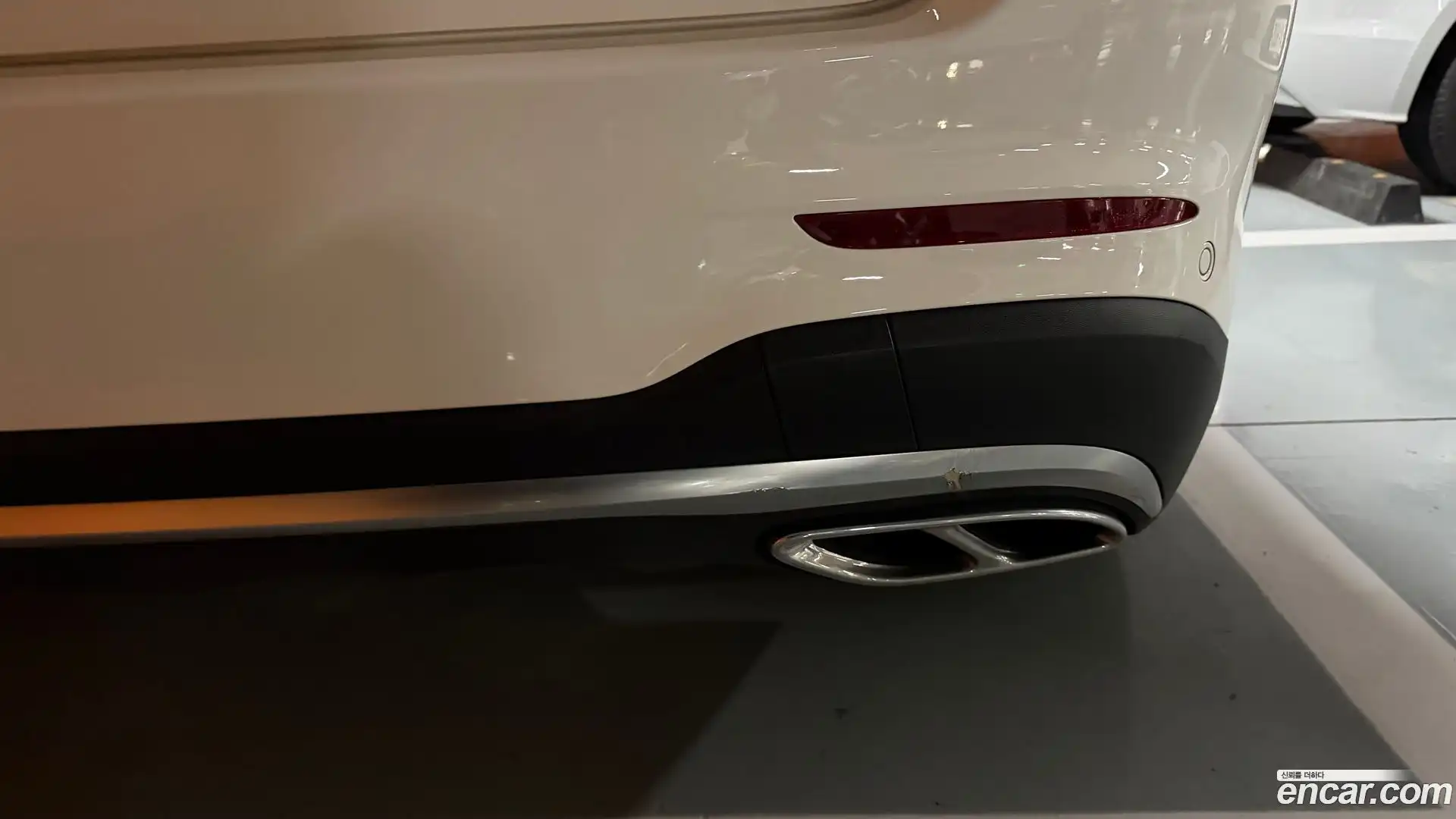 GLC-Class Mercedes-Benz 2018.4-INNER-008