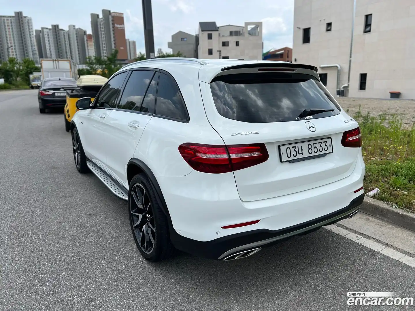 GLC-Class Mercedes-Benz 2018.4-INNER-010