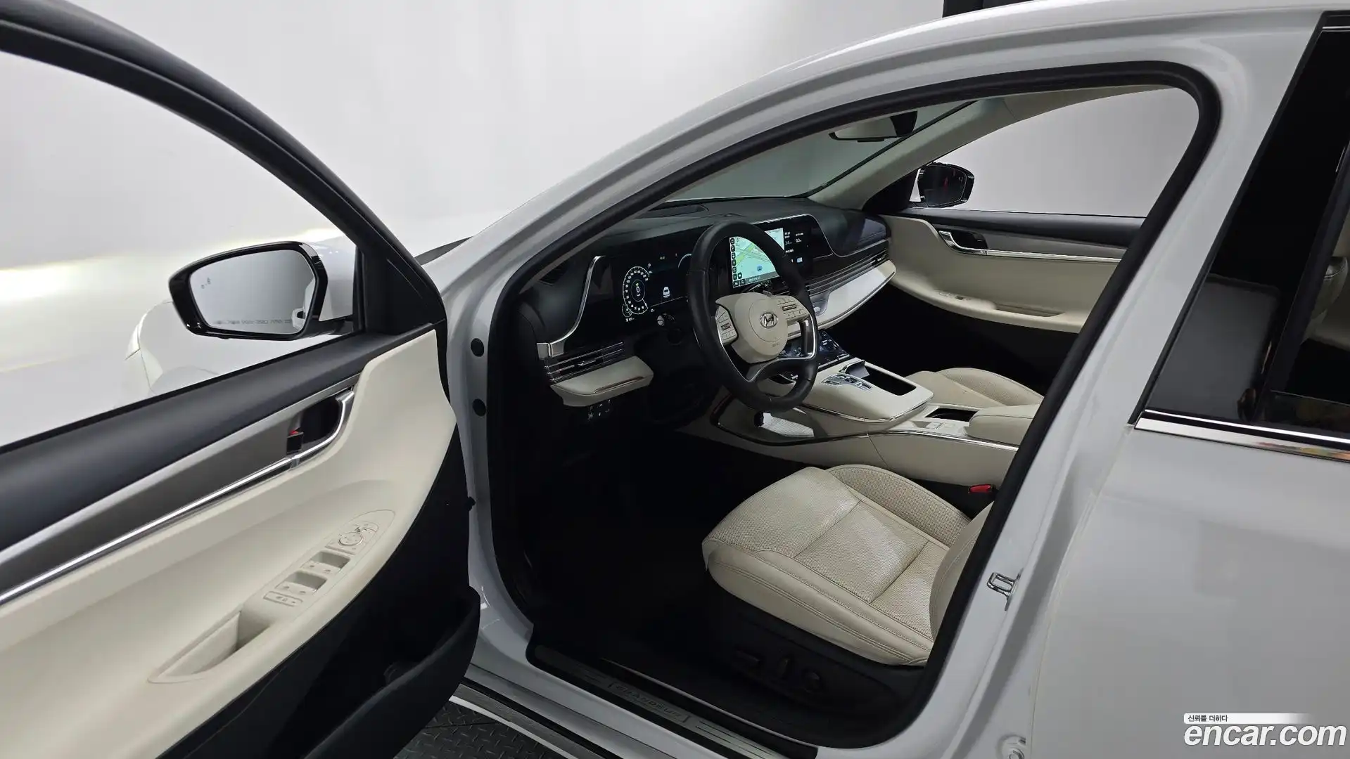 Grandeur Hyundai 2022.5-INNER-010