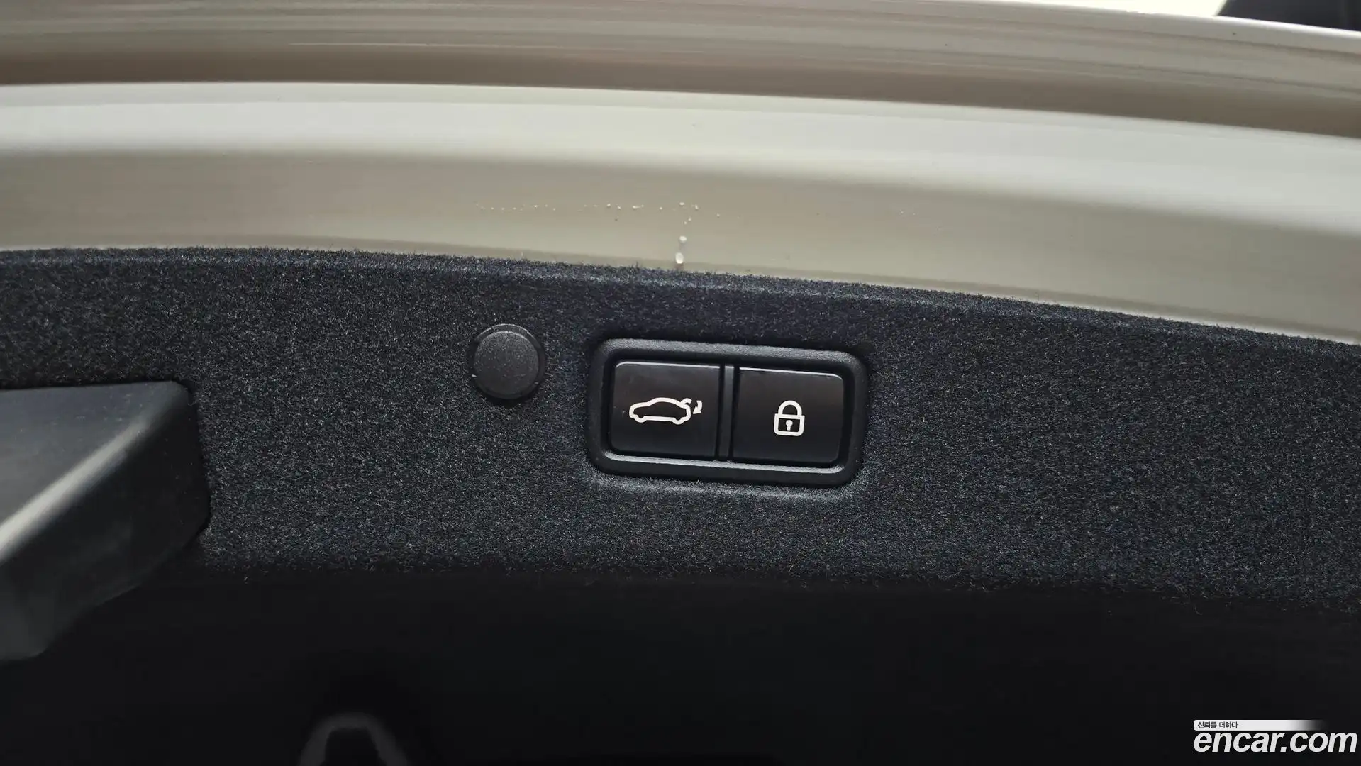 Grandeur Hyundai 2022.5-OPTION-023