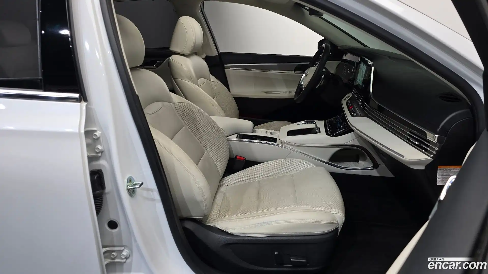 Grandeur Hyundai 2022.5-INNER-036