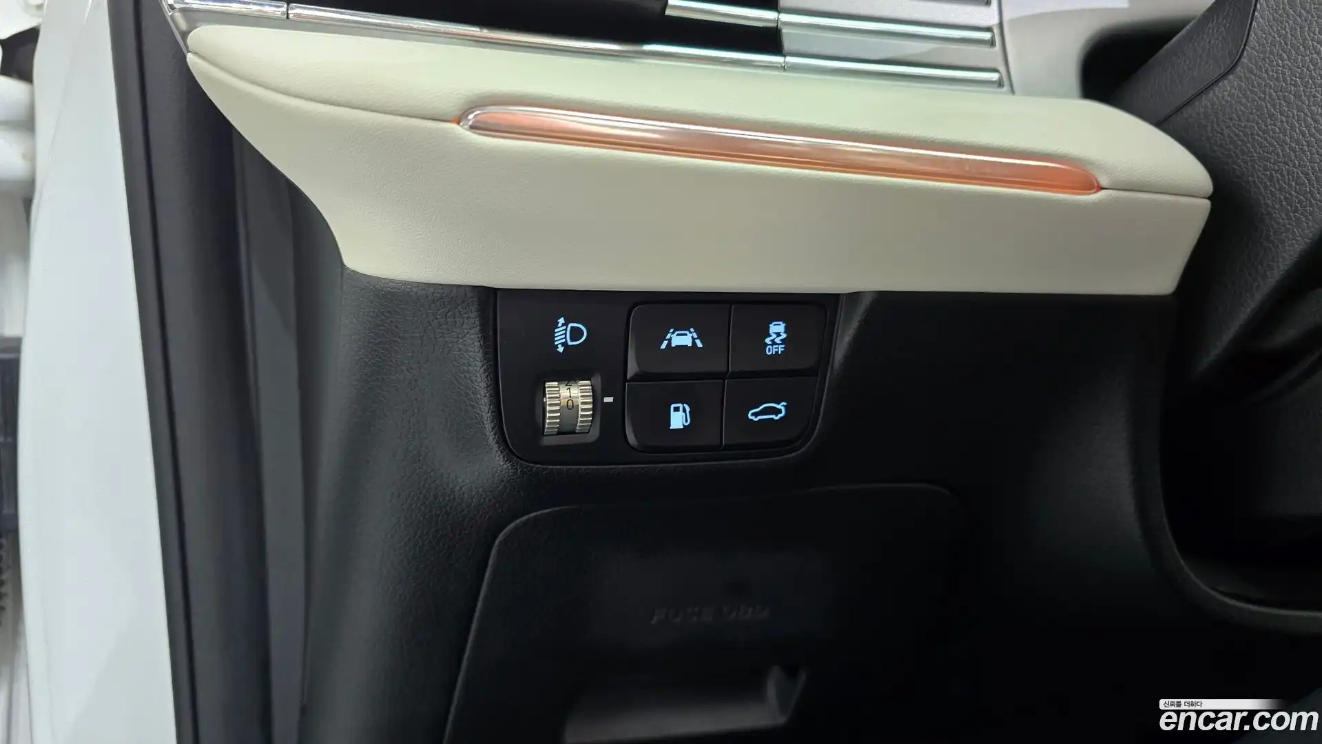 Grandeur Hyundai 2022.5-OPTION-040