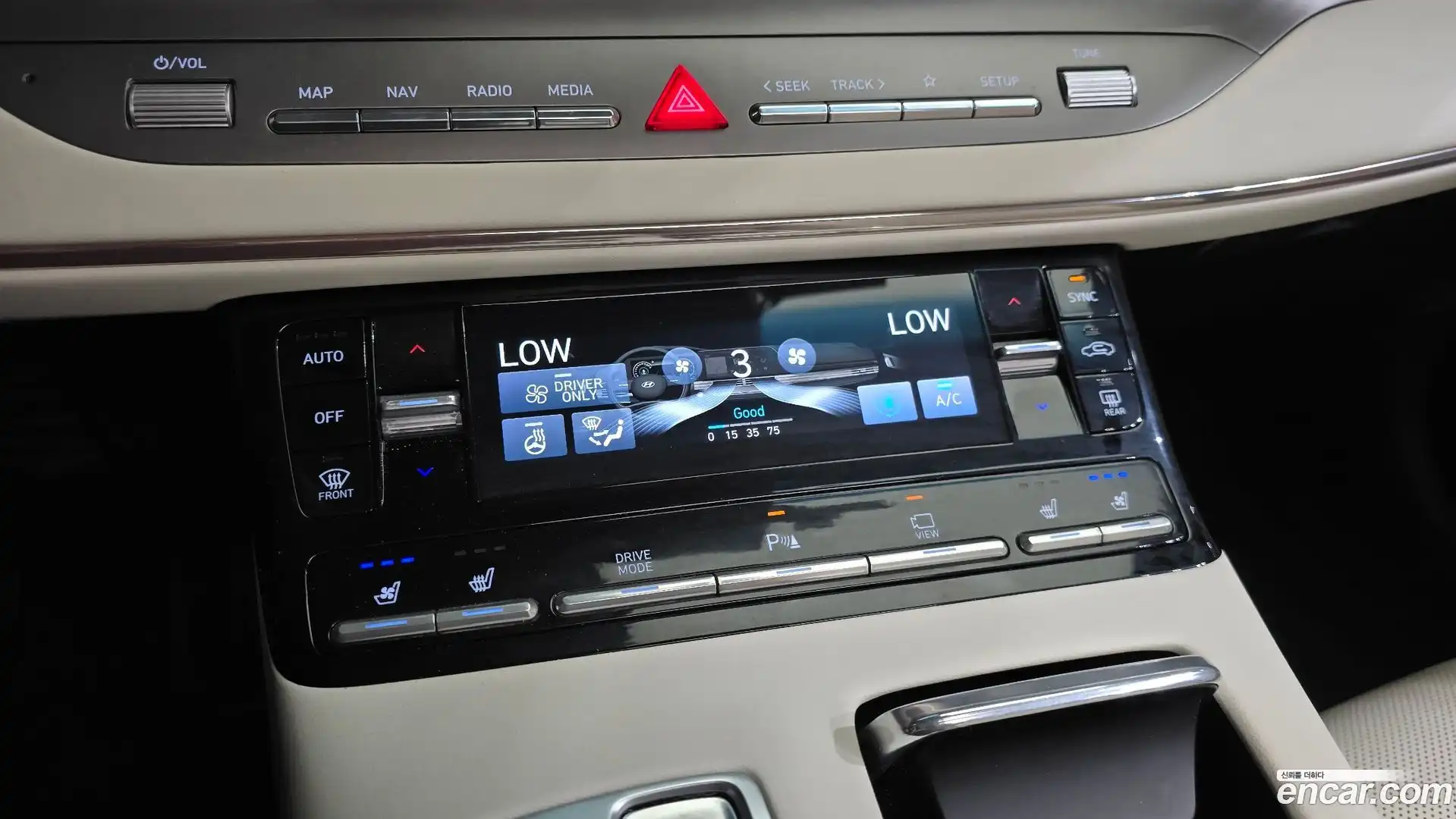 Grandeur Hyundai 2022.5-OPTION-044