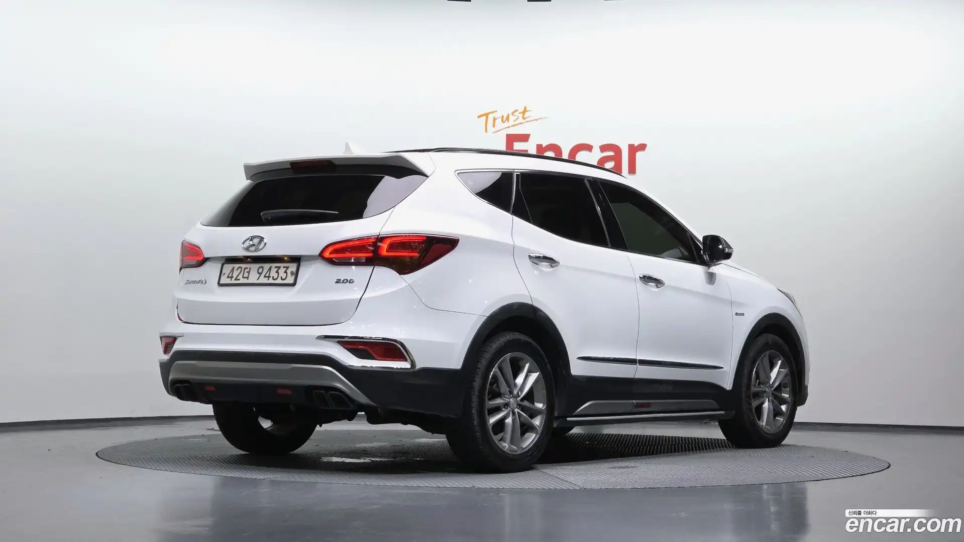 Santafe Hyundai 2017.6-OUTER-002