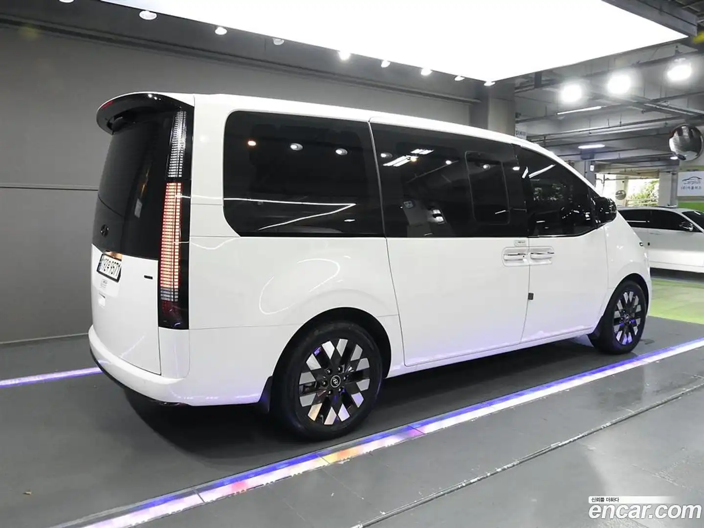 Staria Hyundai 2024.0-OUTER-005