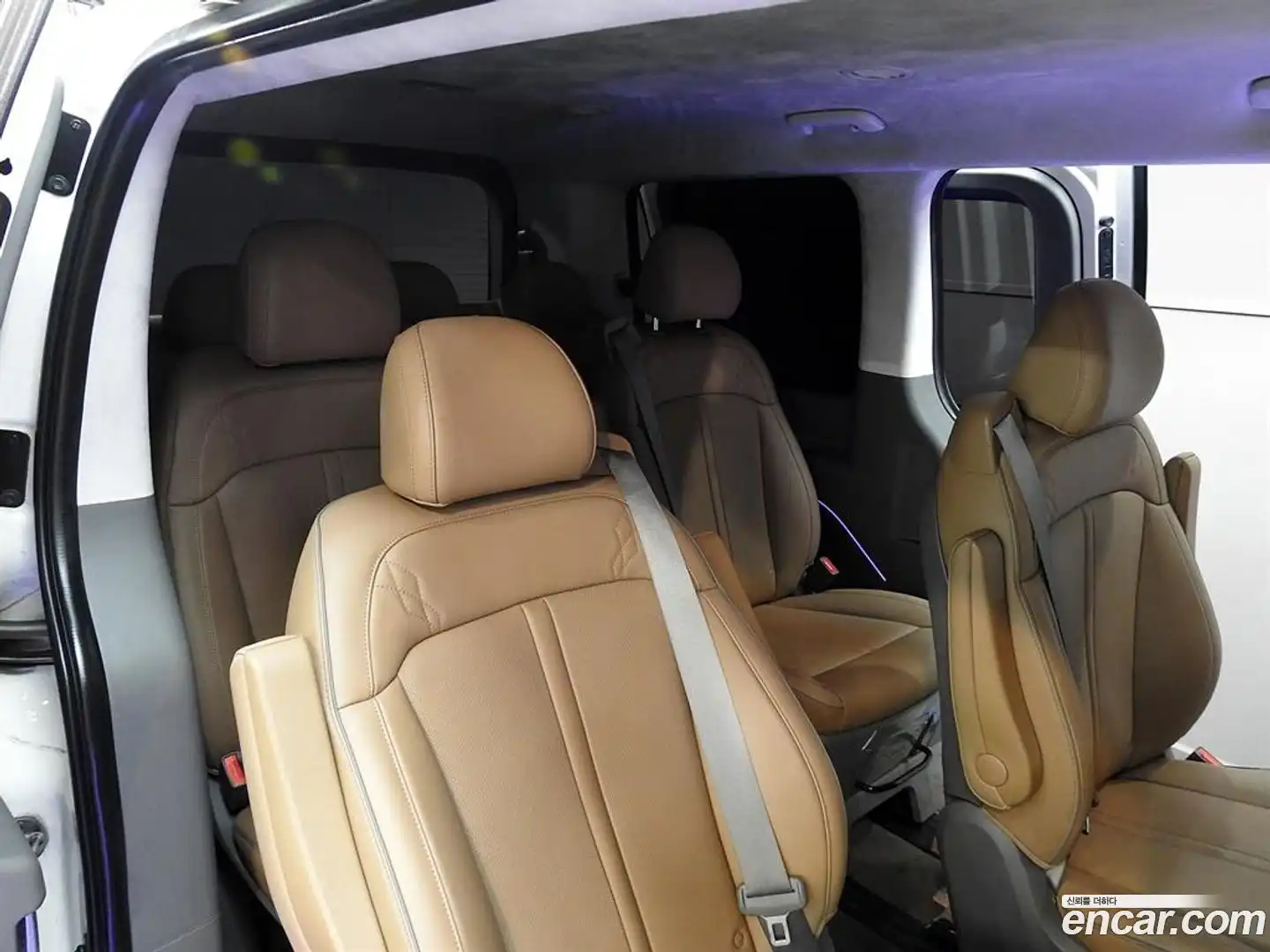 Staria Hyundai 2024.0-OPTION-017