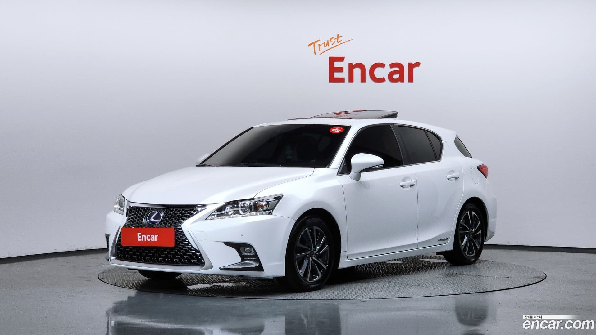 Main__Slider__Photo:CT200h Lexus 2018.0-0