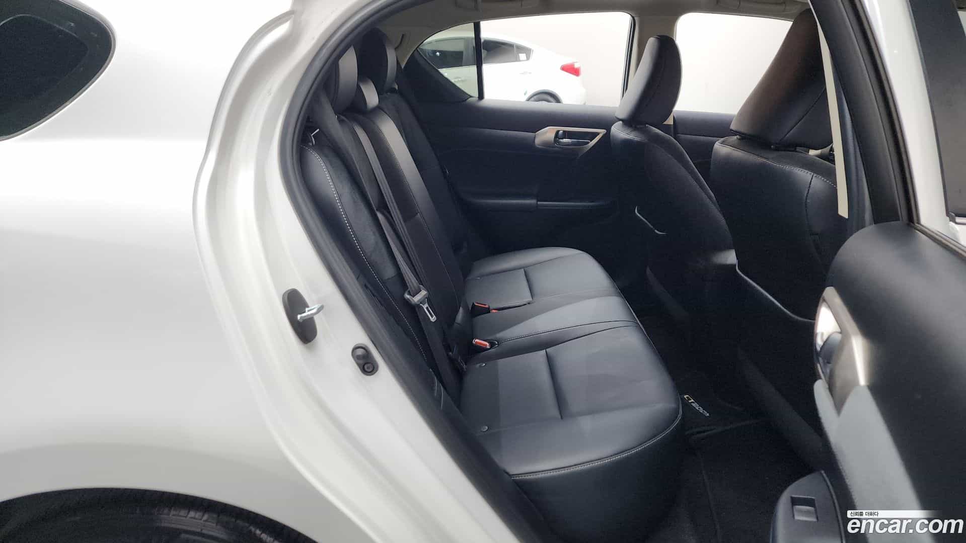 CT200h Lexus 2018.0-OPTION-015