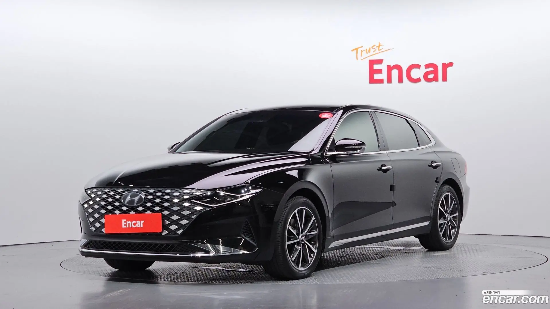 Main__Slider__Photo:Grandeur Hyundai 2020.6-0