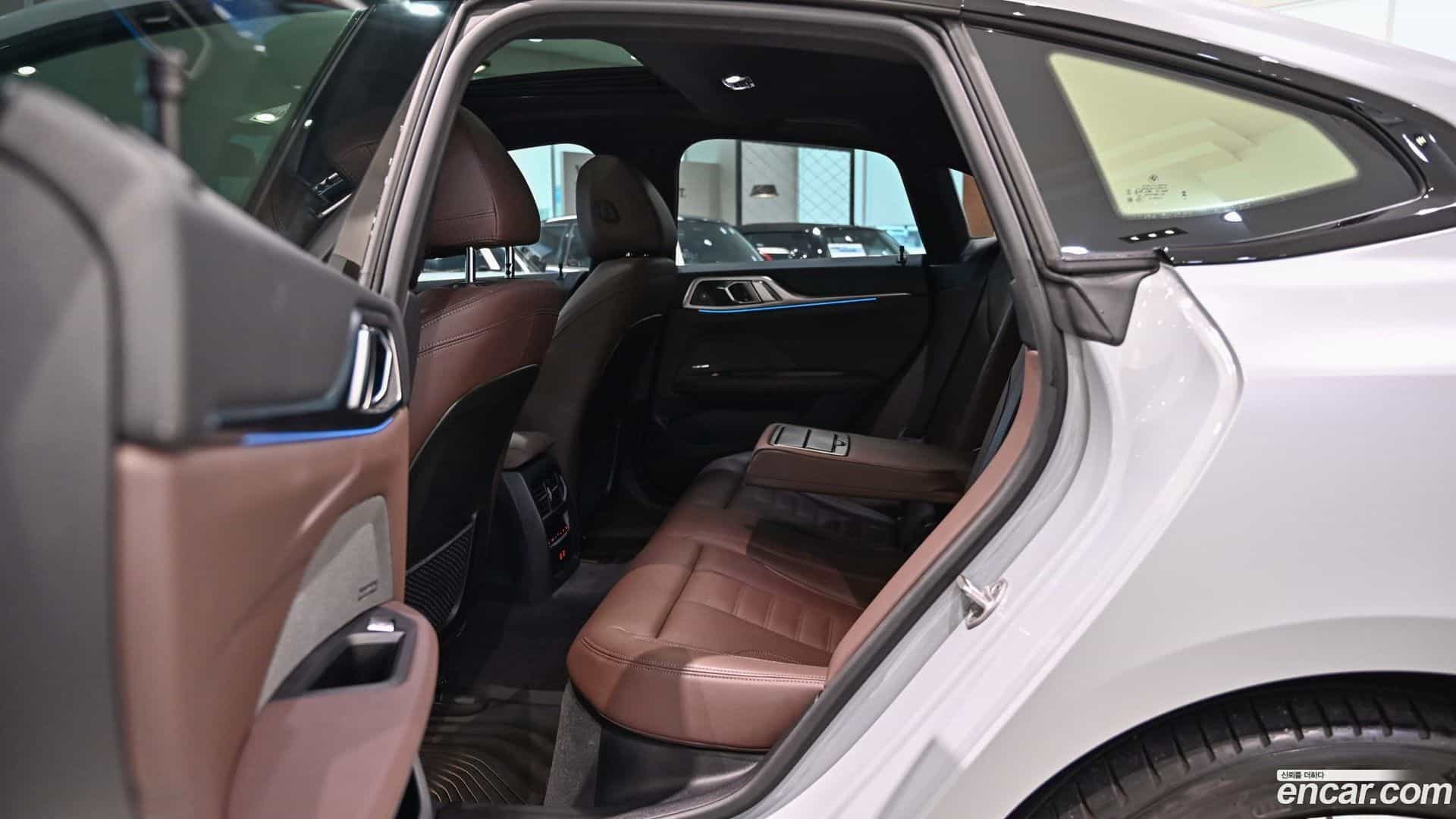 i4 BMW 2024.6-INNER-010