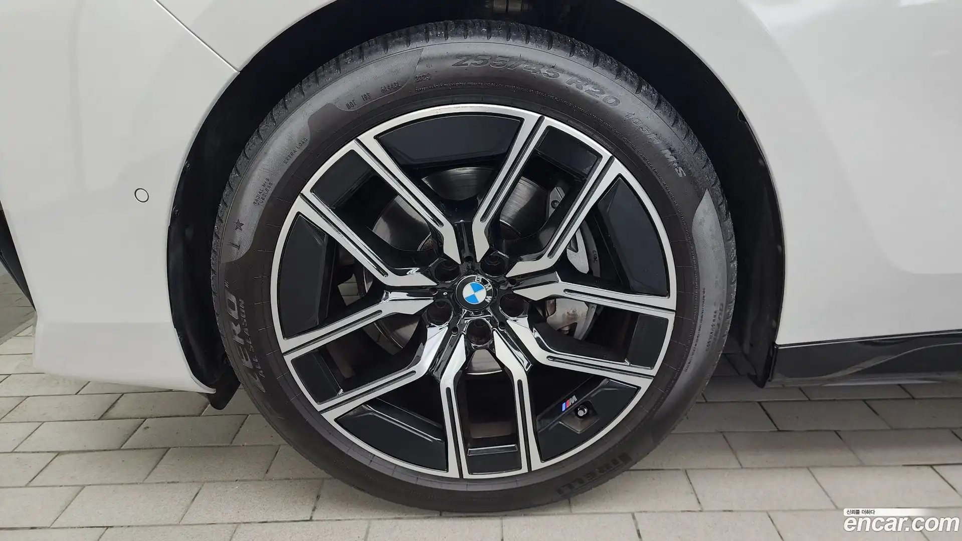 7-Series BMW 2023.9-OUTER-005