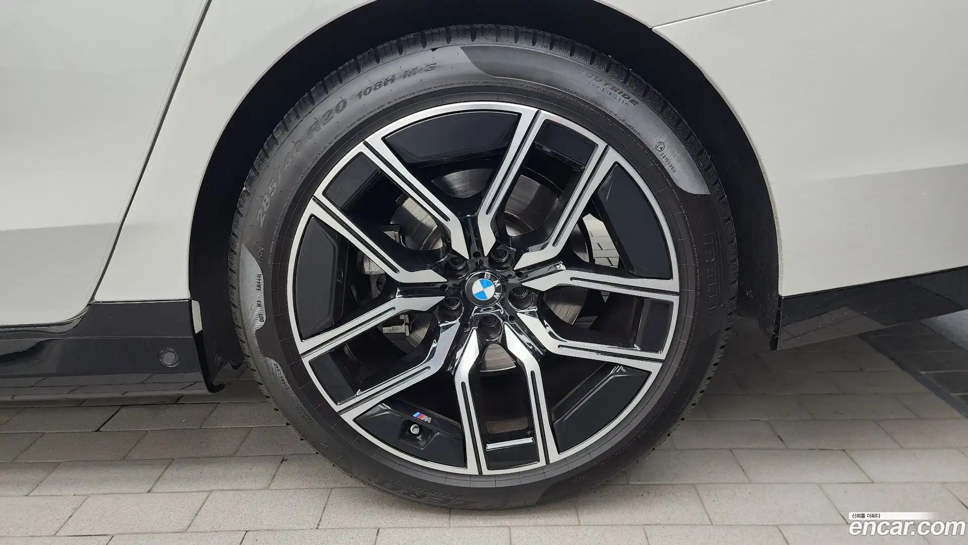 7-Series BMW 2023.9-OUTER-031