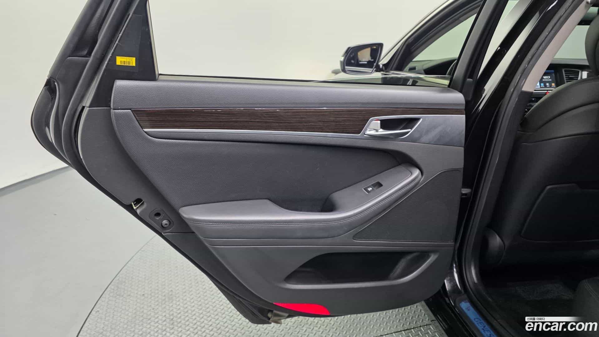 G80 Genesis 2019.6-INNER-035