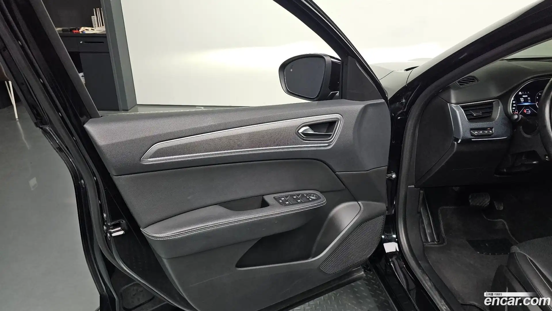 XM3 Renault Korea 2022.0-INNER-034