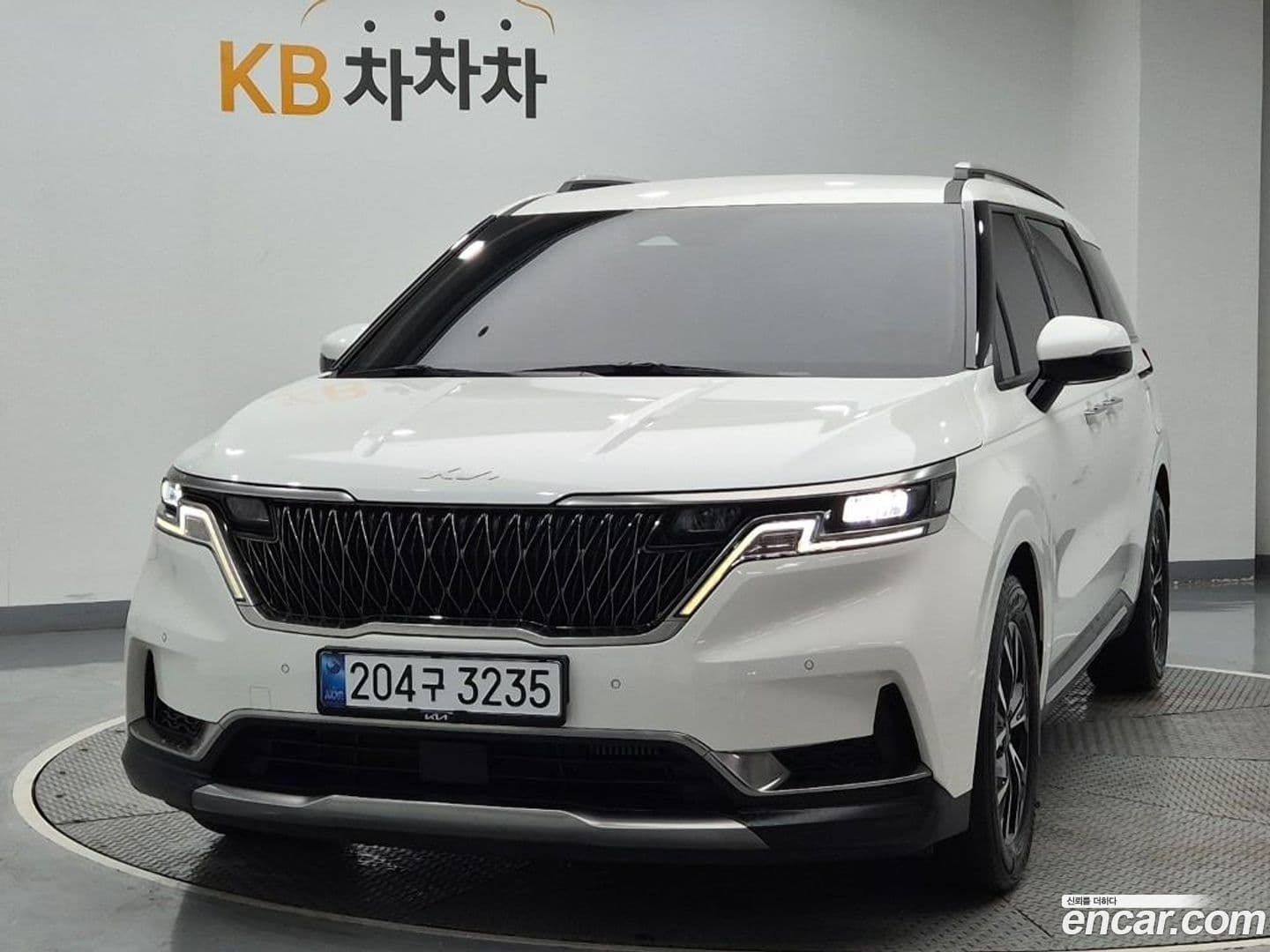 Main__Slider__Photo:Canival Kia 2021.11-0
