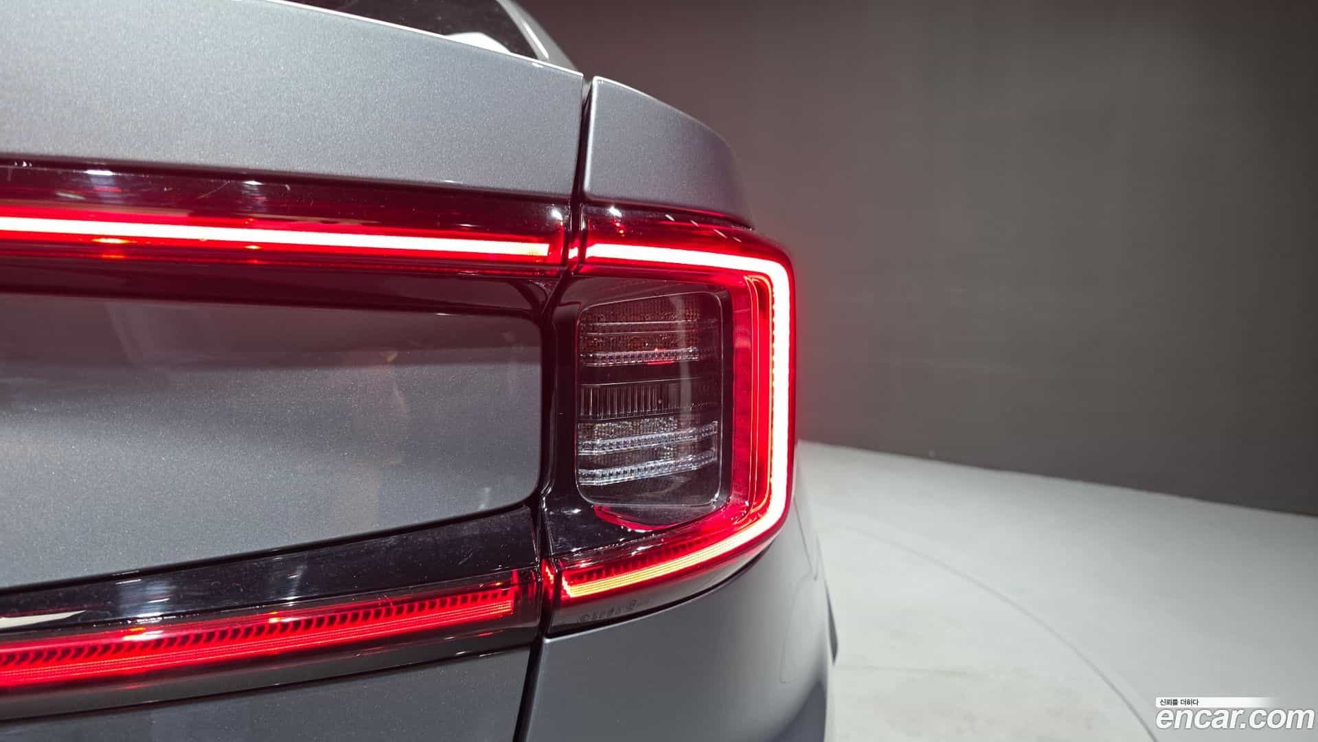 Polestar 2 Polestar 2025.4-OUTER-033